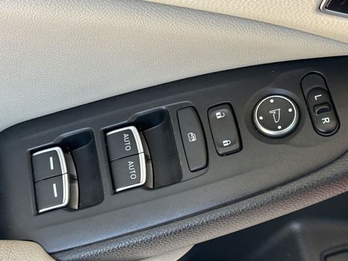 Used 2022 Honda Accord EX-L image 13