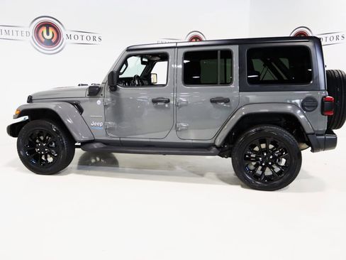 Used 2022 Jeep Wrangler Unlimited Sahara w/ Cold Weather Group image 40