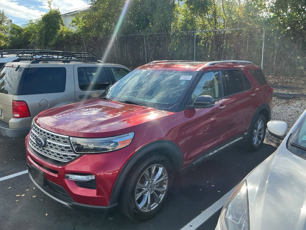 Used 2022 Ford Explorer Limited w/ Equipment Group 301A RWD image 3