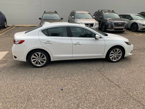 Used 2016 Acura ILX FWD image 3