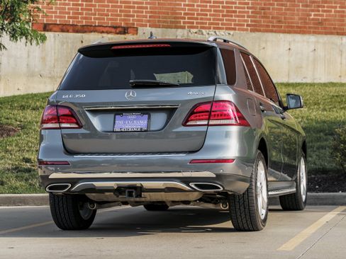 Used 2018 Mercedes-Benz GLE 350 4MATIC image 4