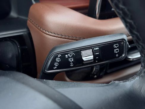 Certified 2023 Lincoln Nautilus Reserve AWD/4WD image 33