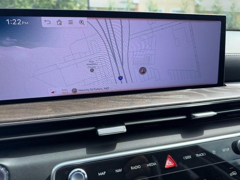Certified 2025 Genesis GV80 3.5T Advanced image 22