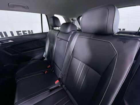 Used 2024 Volkswagen Tiguan SE image 21