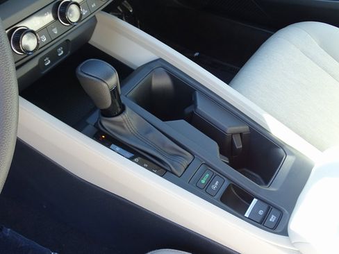 Used 2024 Honda Accord EX image 18