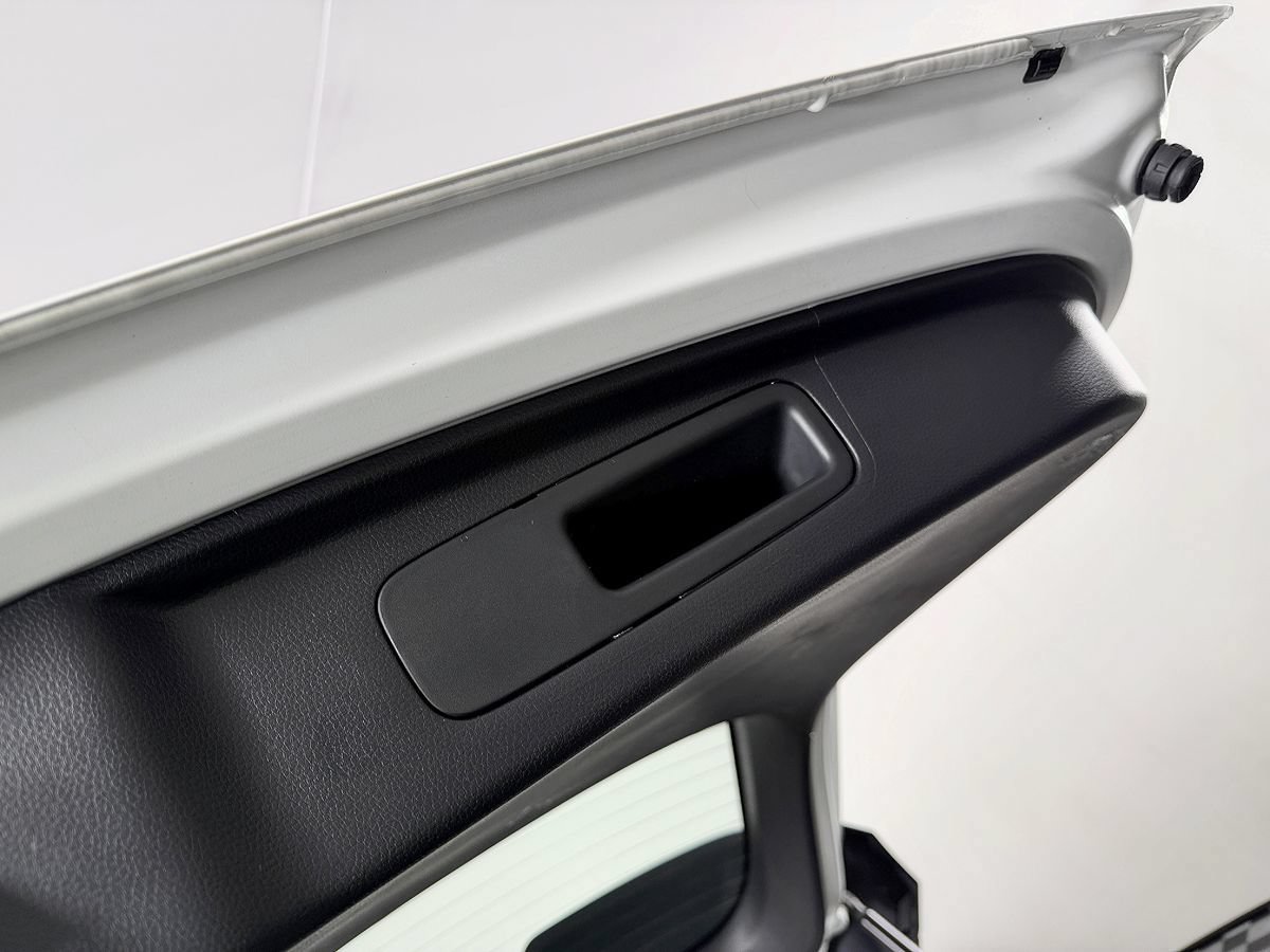 Used 2023 Honda CR-V LX image 14