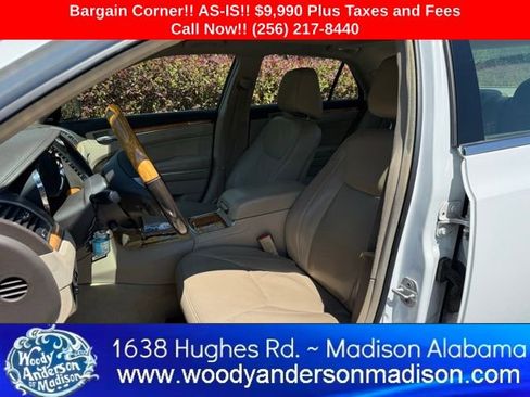 Used 2013 Chrysler 300 C w/ Light Group image 8