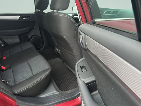 Used 2018 Subaru Outback 2.5i Premium image 21