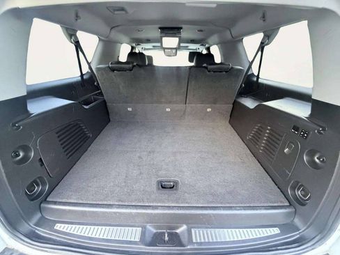 Used 2015 Chevrolet Suburban LTZ AWD/4WD image 5