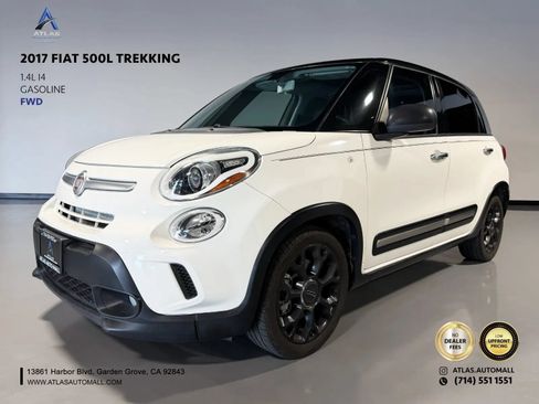 Used 2017 FIAT 500L Trekking w/ Dual-Pane Sunroof Package FWD image 1