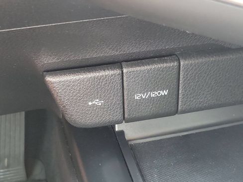 Used 2020 Toyota Camry LE FWD image 23