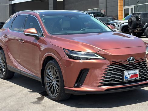 Used 2024 Lexus RX 350 w/ Convenience Package AWD/4WD image 3