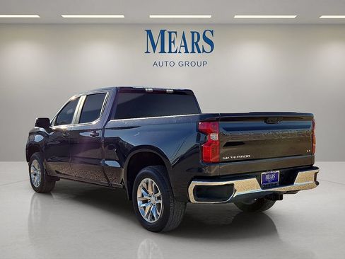 Used 2023 Chevrolet Silverado 1500 LT w/ Protection Package AWD/4WD image 3