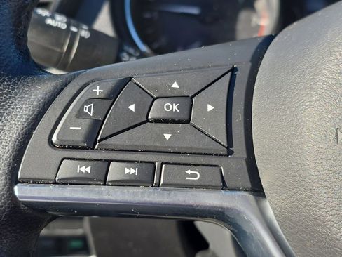 Used 2022 Nissan Rogue Sport SV w/ Technology Package image 22