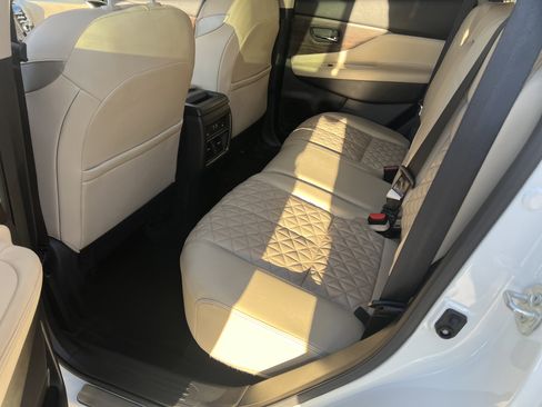 Certified 2024 Nissan Murano Platinum w/ Cargo Package image 17