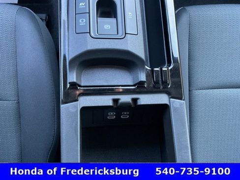 Used 2026 Toyota Prius LE FWD image 36