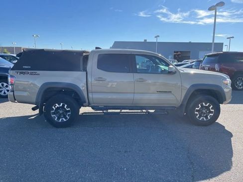 Used 2020 Toyota Tacoma TRD Off-Road w/ Technology Package image 4