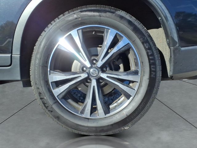 Used 2020 Nissan Rogue SV w/ Premium Package FWD image 12