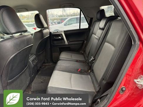 Used 2018 Toyota 4Runner SR5 Premium image 9