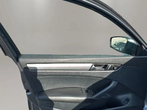 Used 2014 Volkswagen Passat 1.8T S FWD image 10