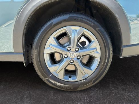 Used 2026 Honda HR-V LX image 9