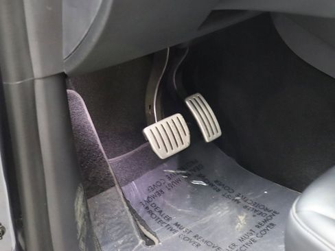 Used 2022 Tesla Model Y Performance image 21