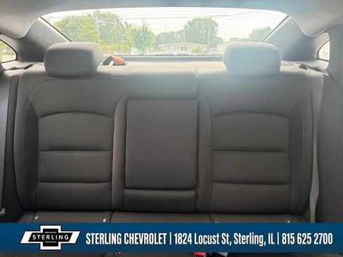 Used 2025 Chevrolet Malibu LT FWD image 13