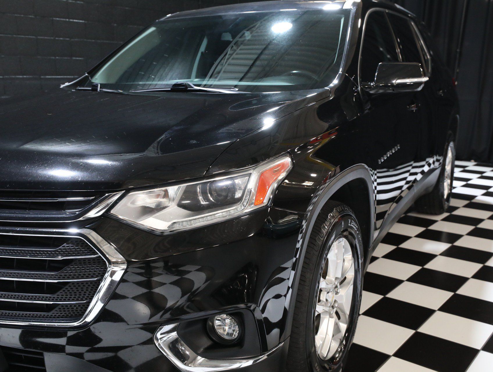 Used 2018 Chevrolet Traverse LT AWD/4WD image 9
