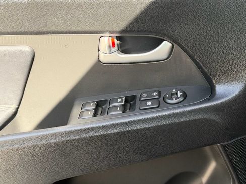 Used 2012 Kia Sportage EX FWD image 21