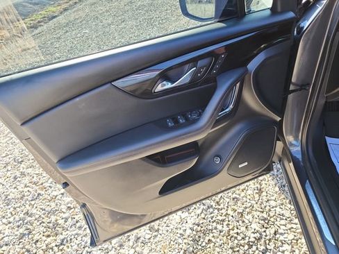 Used 2021 Chevrolet Blazer RS w/ Enhanced Convenience Package image 18