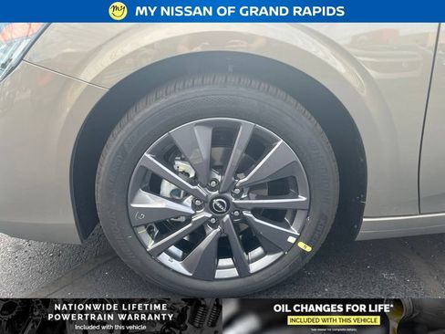 New 2026 Nissan Sentra SL w/ Floor Mat Package FWD image 10