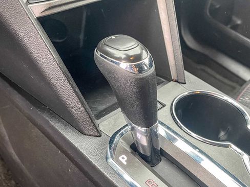 Used 2017 GMC Terrain SLE image 19