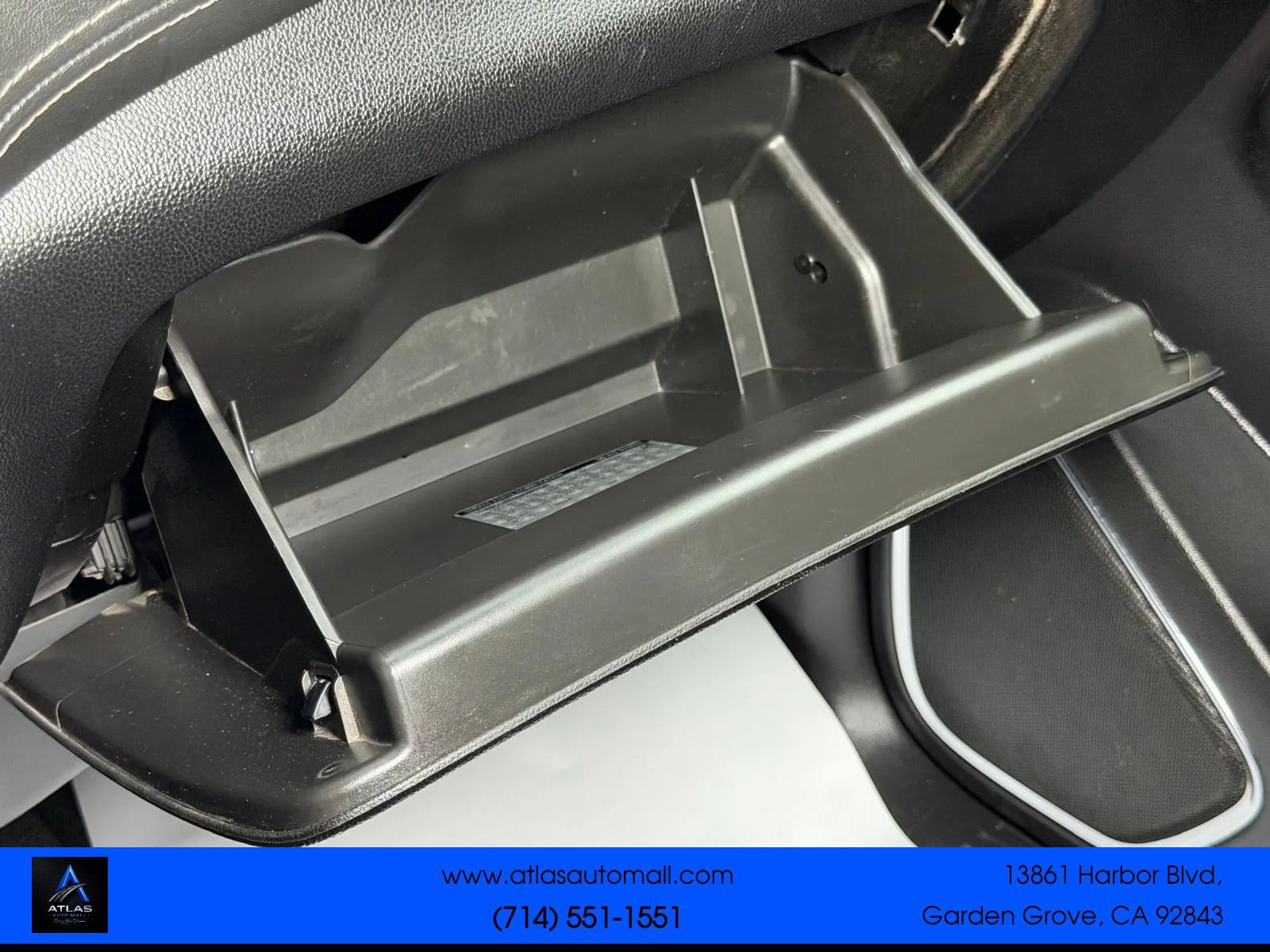 Used 2016 Chevrolet Suburban LS RWD image 36