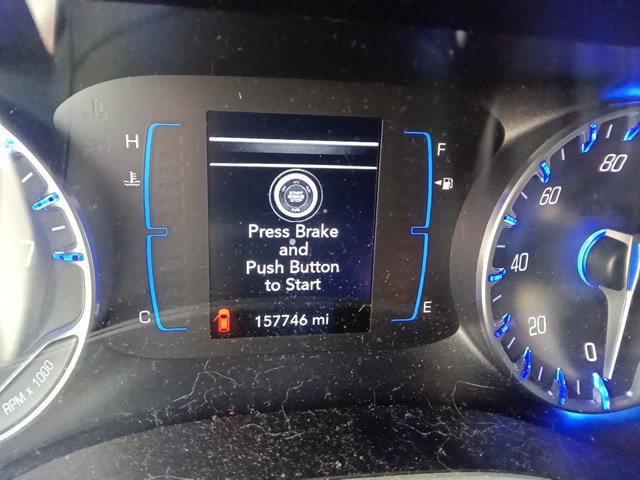 Used 2018 Chrysler Pacifica Touring-L w/ Tire & Wheel Group FWD image 9