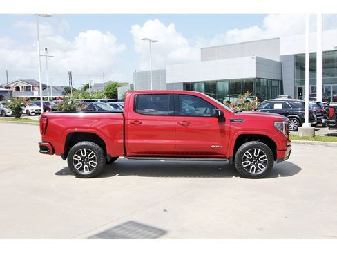 Used 2023 GMC Sierra 1500 AT4 w/ AT4 Premium Package AWD/4WD image 8