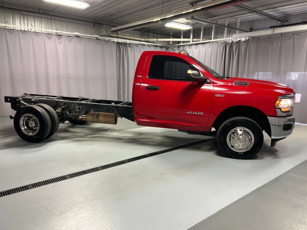 Used 2022 RAM 3500 SLT w/ Quick Order Package 27G SLT RWD image 8