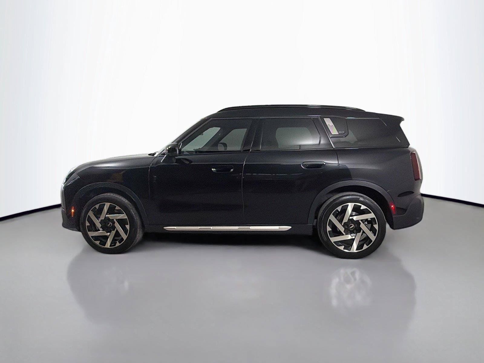 Used 2025 MINI Cooper Countryman S w/ Comfort Package Max AWD/4WD image 8