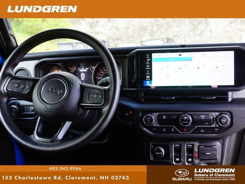 Used 2025 Jeep Wrangler Sport AWD/4WD image 6