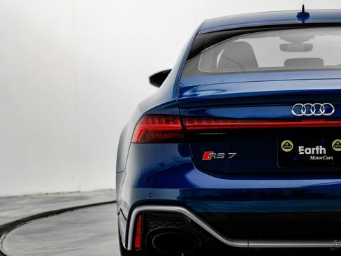 Used 2024 Audi RS 7 Performance w/ Executive Package image 12