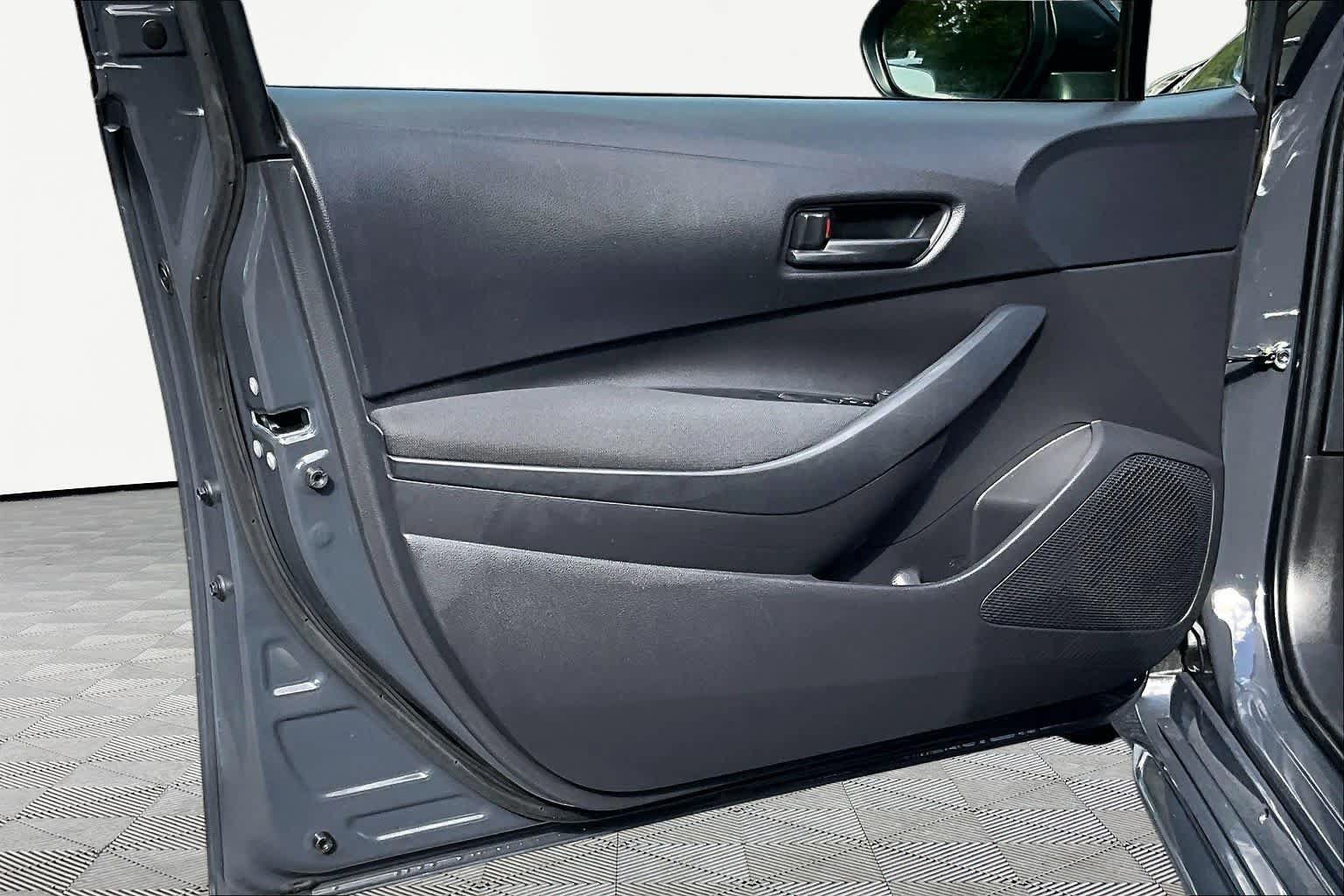 Used 2026 Toyota Corolla LE FWD image 22