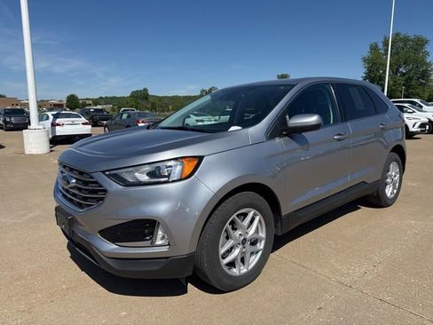 Used 2022 Ford Edge SEL w/ Convenience Package AWD/4WD image 6