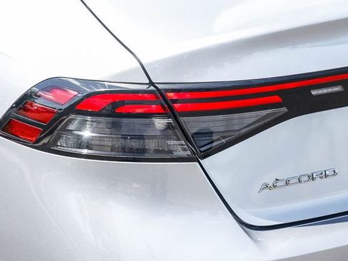 Used 2025 Honda Accord LX image 10