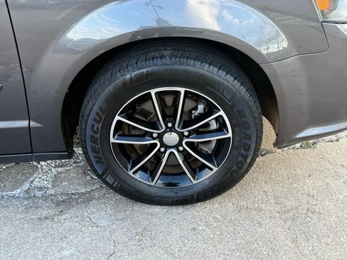 Used 2015 Dodge Grand Caravan SE w/ Quick Order Package 29E SE image 46