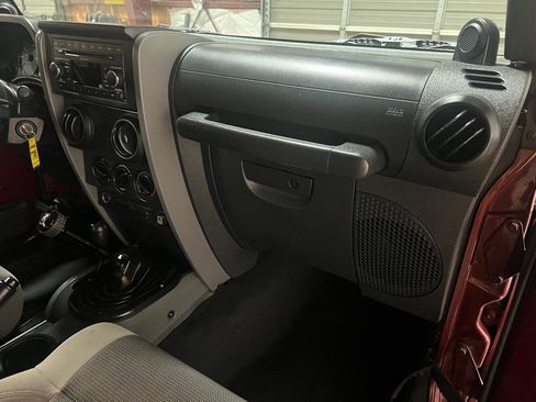 Used 2007 Jeep Wrangler Unlimited X image 27