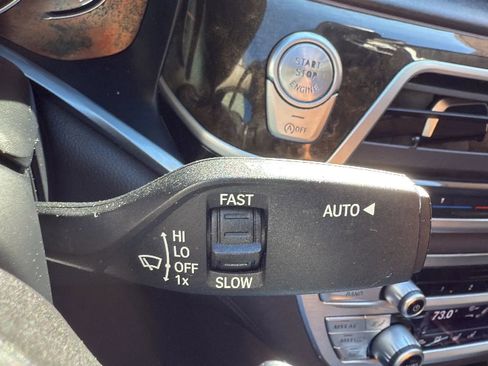 Used 2016 BMW 740i image 13