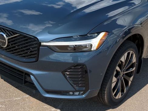 New 2027 Volvo XC60 B5 Plus AWD/4WD image 10