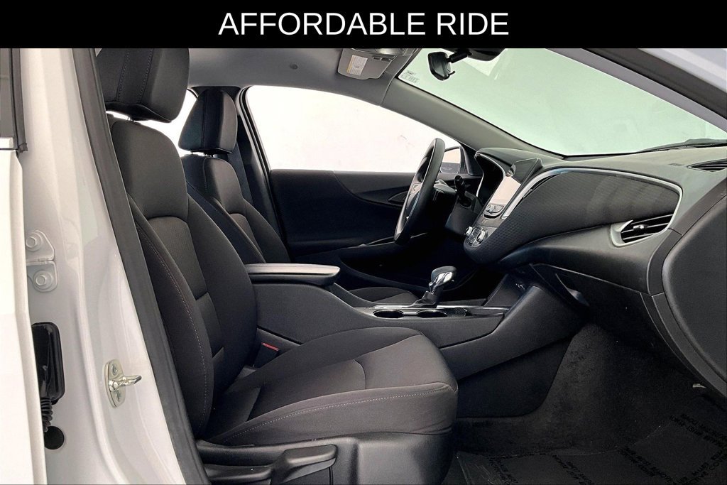 Used 2025 Chevrolet Malibu LT FWD image 9