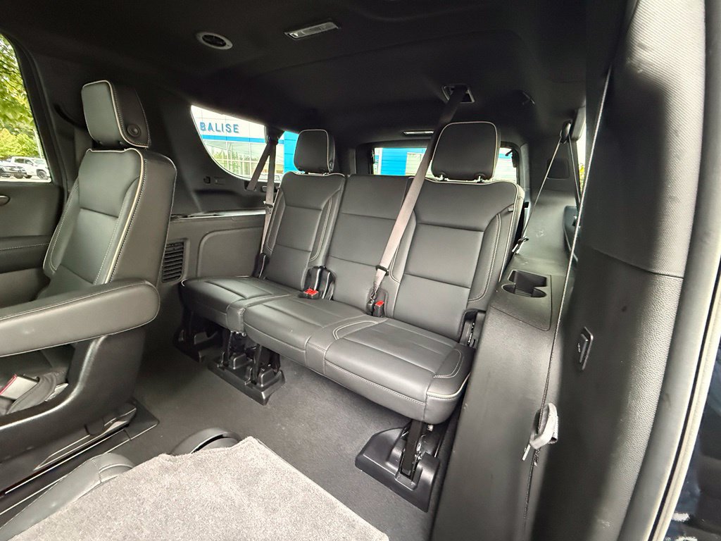 Used 2026 Chevrolet Suburban Premier AWD/4WD image 29