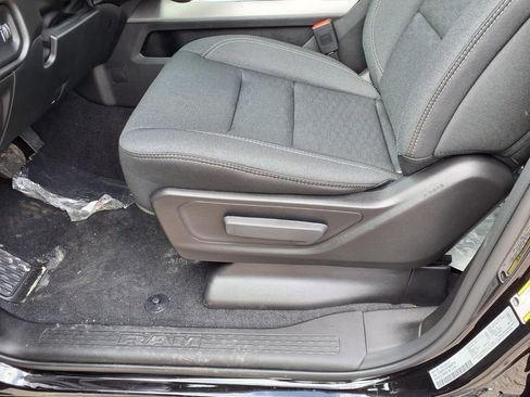 New 2026 RAM 1500 Express AWD/4WD image 20