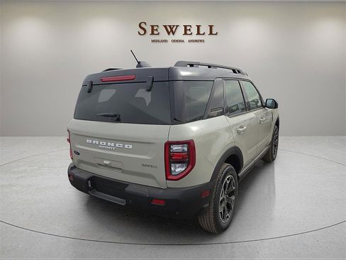 New 2025 Ford Bronco Sport Outer Banks image 4